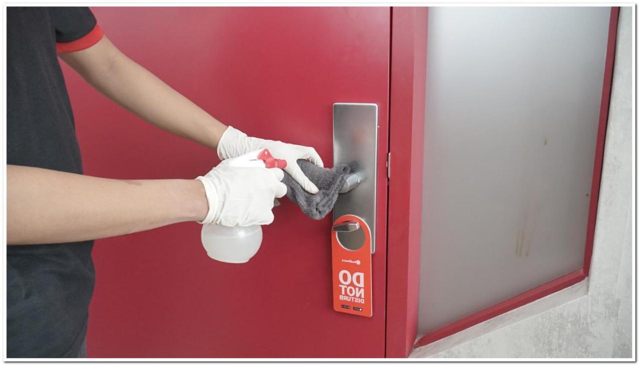 Reddoorz Plus Near Dharmawangsa Square Jacarta Exterior foto